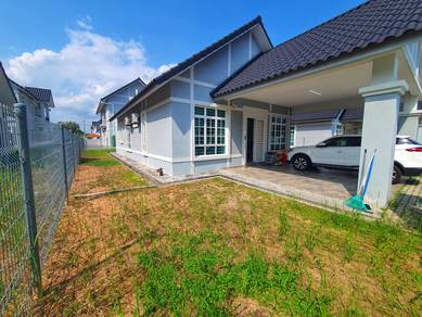Bungalow House For Sale in Ayer Keroh,MLK