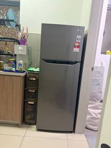 LG 2 door fridge