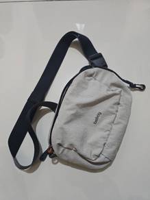 Lite Mini Sling Bag