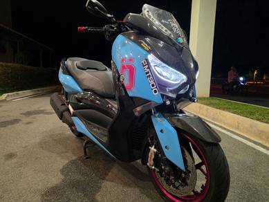 Yamaha XMAX