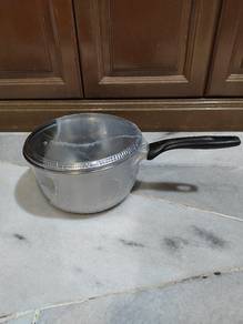 Essential stainless steel sauce pan 