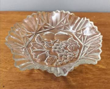 Pinggan antique pressed glass deep plate