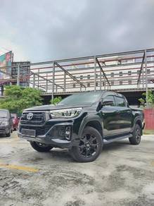 Toyota Hilux BLACK EDITION in Ampang, SGR