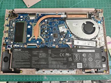 Servis Tukar Bateri Laptop – Cepat & Berbaloi💻
