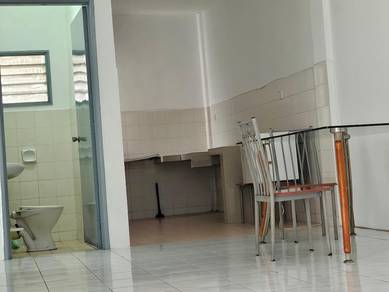 Condominium For Sale in Indah Condominium
