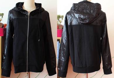 READY STOCK STYLISH BLACK HOODiE JACKET SWEATER