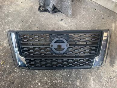 Nissan navara np300 bumper d40 lampu pro 4x grill