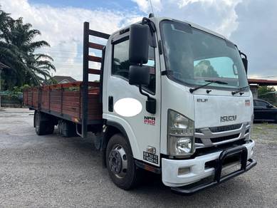 Isuzu NPR81UKH Wooden 21 KAKI Body Kayu