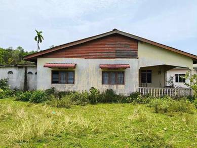Bungalow House For Sale in Marang,TRG
