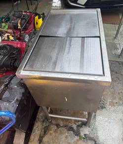 Bekas asi/Ice bin