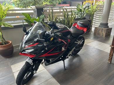 Honda CBR150R