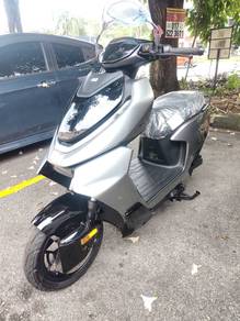 Zeeho AE4