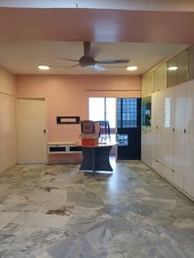 Condominium For Rent in Pelangi Indah