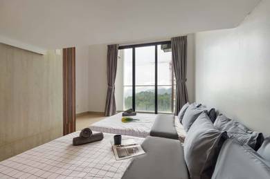 Service Residence For Sale in Midhills