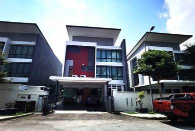 Bungalow House For Sale in Shah Alam,SGR