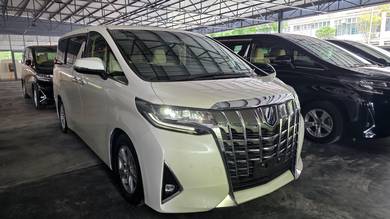 Toyota Alphard X in Damansara, KUL