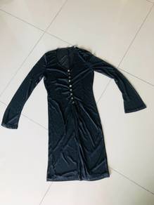 Elegant Black Velvet Midi Dress (Size L)