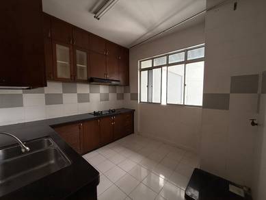 Condominium For Rent in Putra Place