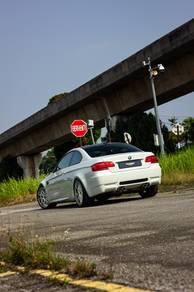 2010 BMW M3 (CBU)