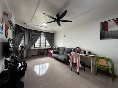 Apartment For Sale in Mon Bisca