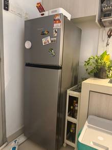 Hisense 200L 2 Door Fridge