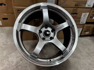 New rim 18x8.5jj advan racing flow form offer