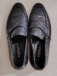 S H N Turkey Shoes 43