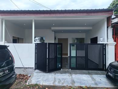 Terraced House For Sale in Ujong Pasir,MLK