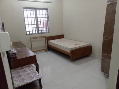 Room in Lumut, PRK