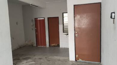 Flat For Rent in Taman Pinggiran Delima Flat