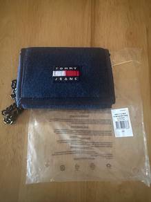 Tommy JeansDenim Trifold wallet with chain