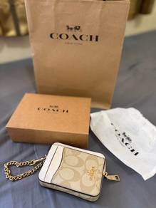 Coach Zip Card Case In Signature Canvas