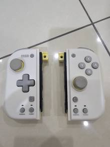 Nintendo Switch NS Hori White JoyCon Split Pad Pro