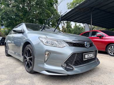 Toyota Camry HYBRID in Muar, JHR