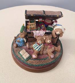 Bears from the past russ berrie figurine