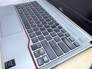 Laptop Fujistsu i7