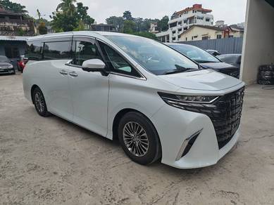 Toyota Alphard EXECUTIVE LOUNGE HYBRID in Old Klang Road, KUL