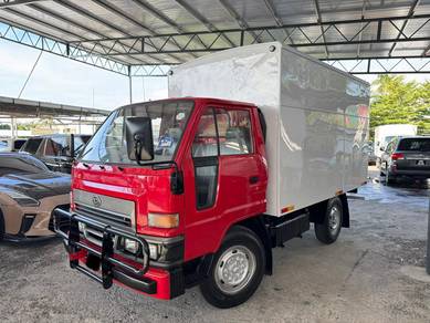2001 Daihtasu Delta V58 Box Kotak 10 Kaki