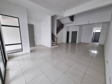 2.5-storey Terraced House For Sale in Alam Impian,SGR