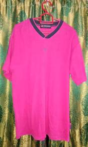 Baju T-shirt leher - V lengan pendek 