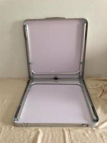 Meja picnic outdoor