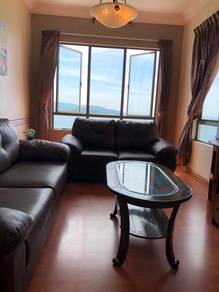 Condominium For Rent in The Peak Condominium