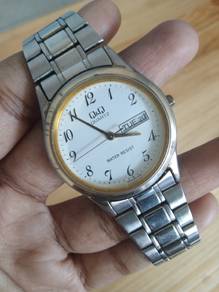 Men Watch Q&Q Date and Time