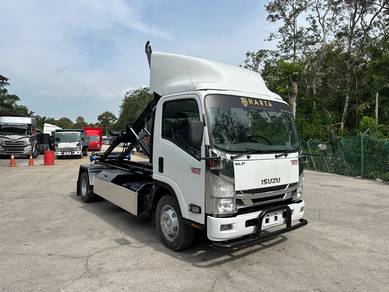 Rebuild Isuzu NPR75 14 ft Arm roll / RORO - HINO