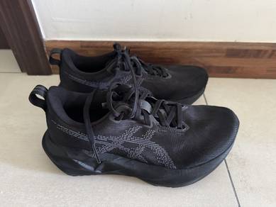Asics Novablast 5 Women Running Shoes Black