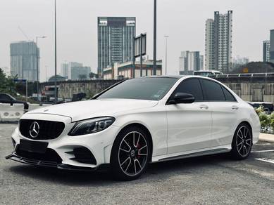 Mercedes Benz C300 300 COUPE AMG LINE in Desa Petaling, KUL
