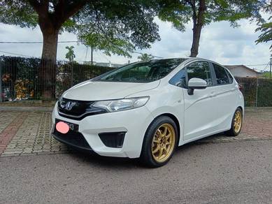 2015 Honda Jazz E