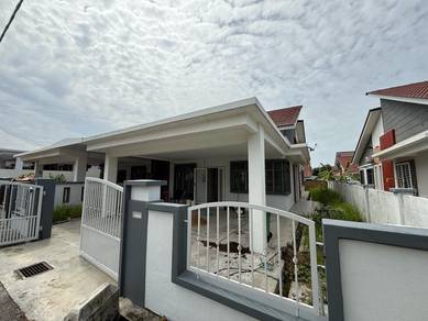 Semi-Detached House For Sale in Tanjong Minyak,MLK