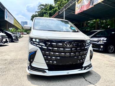 Toyota Alphard 350X in Salak Selatan, KUL