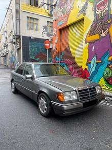 Mercedes Benz 230E in Shah Alam, SGR